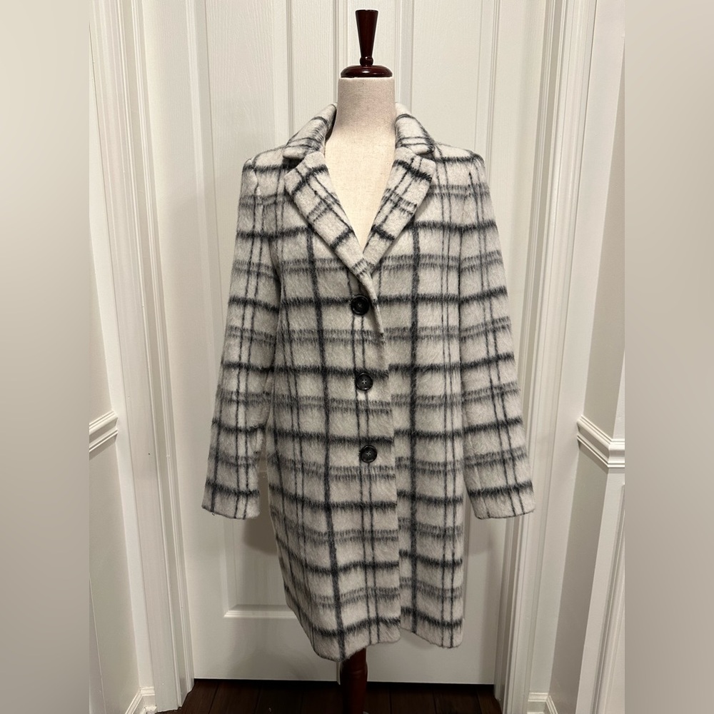 DKNY Wool Blend Coat Size 6